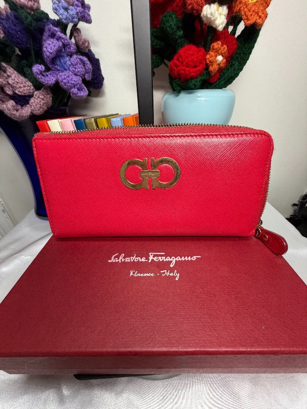 Salvatore Ferragamo Giove Gancini Red Zip Around Wallet EUC